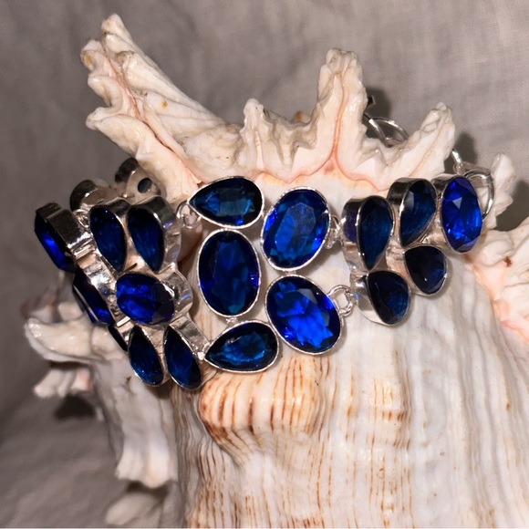Sophisticated London Blue Topaz multi-gem cluster statement cuff Bracelet - Picture 4 of 12
